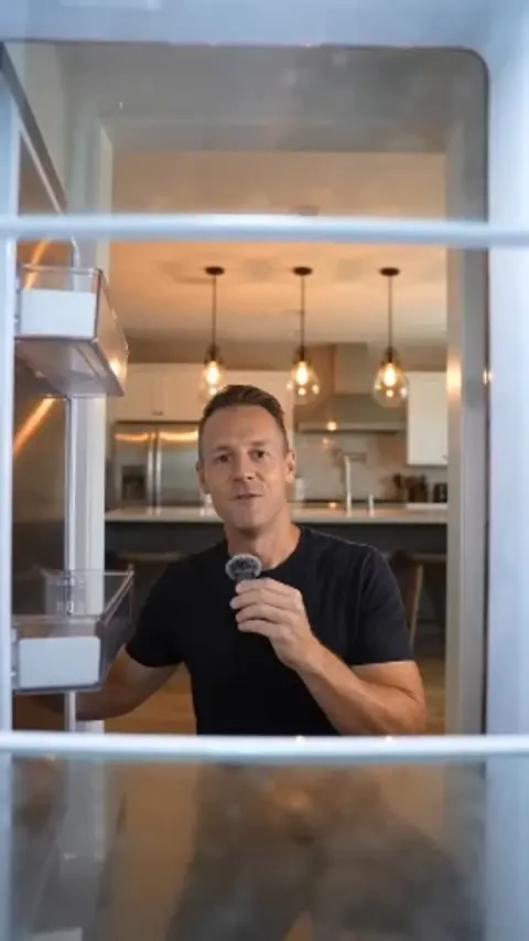Influencer Kitchen Fridge Viral Hook video template preview