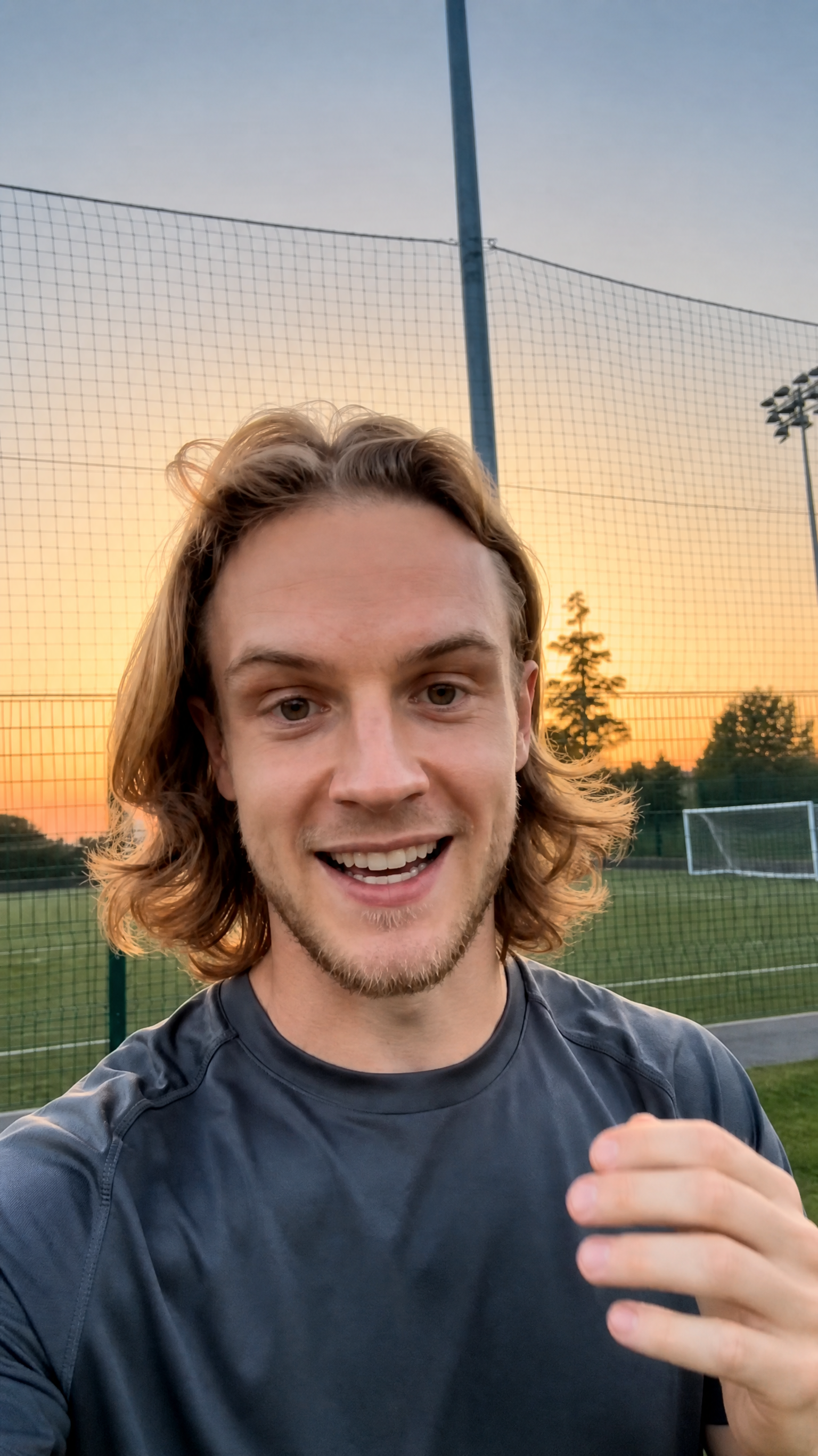 Athletic Gear Selfie Review input example 1